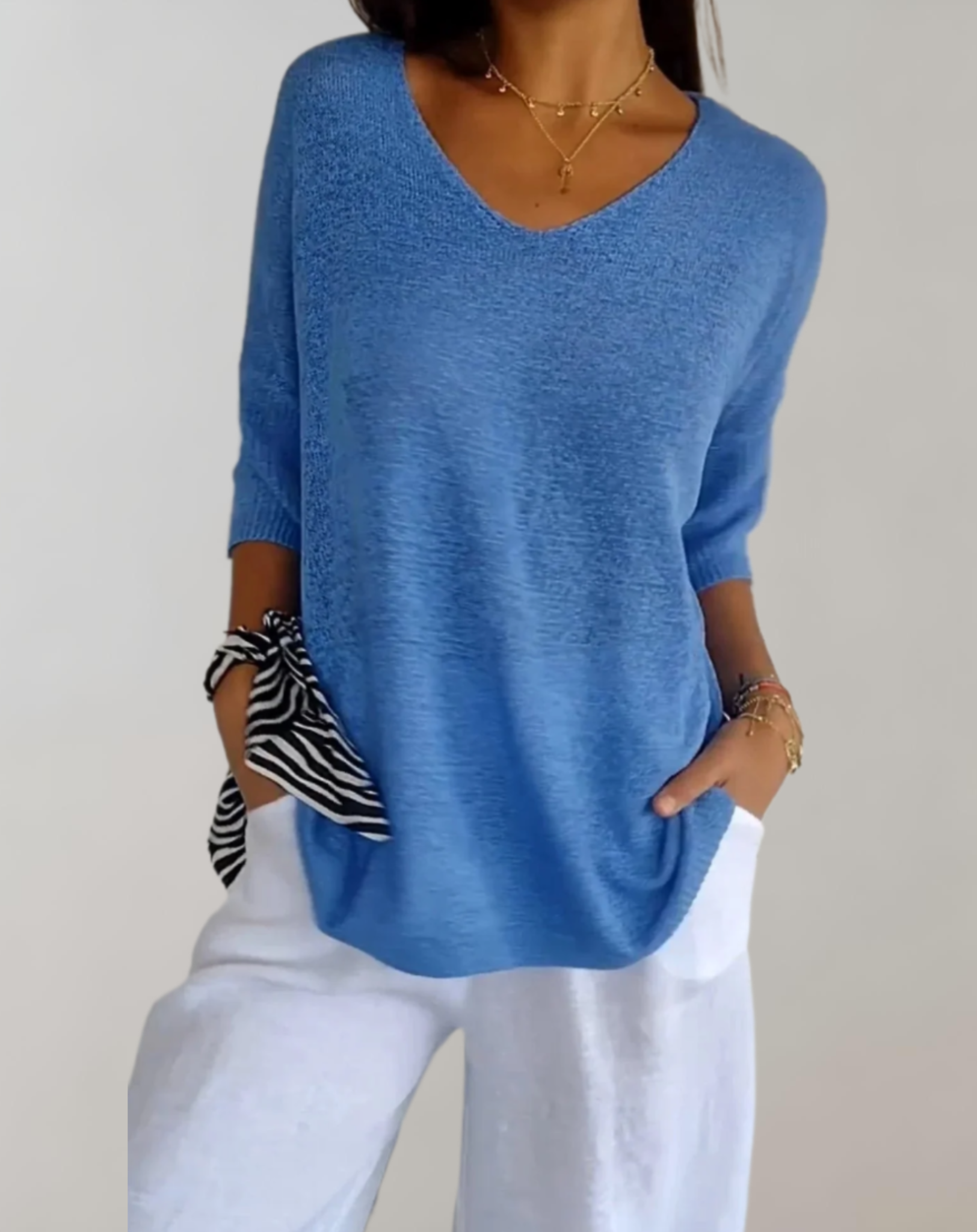 Laluna Gestrickter Top mit V-Ausschnitt in Blau