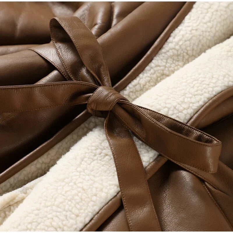 Serenya | Damen Shearling Jacke in Braun aus veganem Material mit Taillengürtel