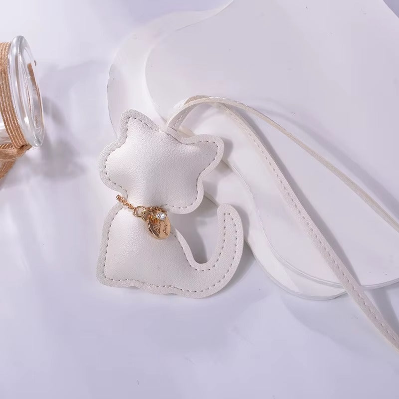 Kitty Charm Luxe Katzencharm bordeauxrot